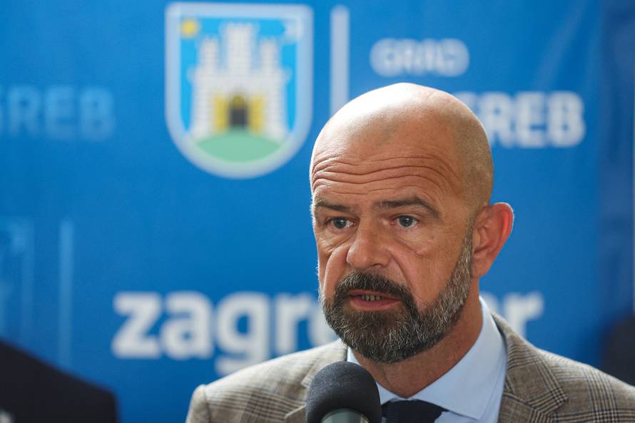 Tomašević i ZET predstavili nove niskopodne autobuse na električni pogon