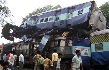 Indija: U sudaru dva vlaka 13 mrtvih i 50 ozlijeđenih