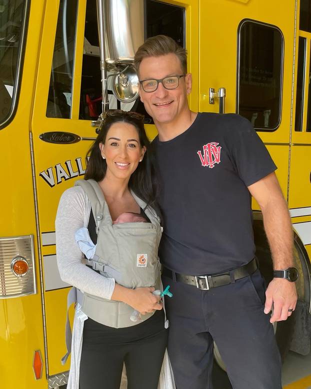 FOTO Tko je Ryan Marie Miočić? Atraktivna medicinska sestra osvojila je srce našeg borca...