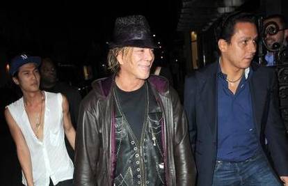 Mickey Rourke prožvakao je ružu pa ispljunuo latice