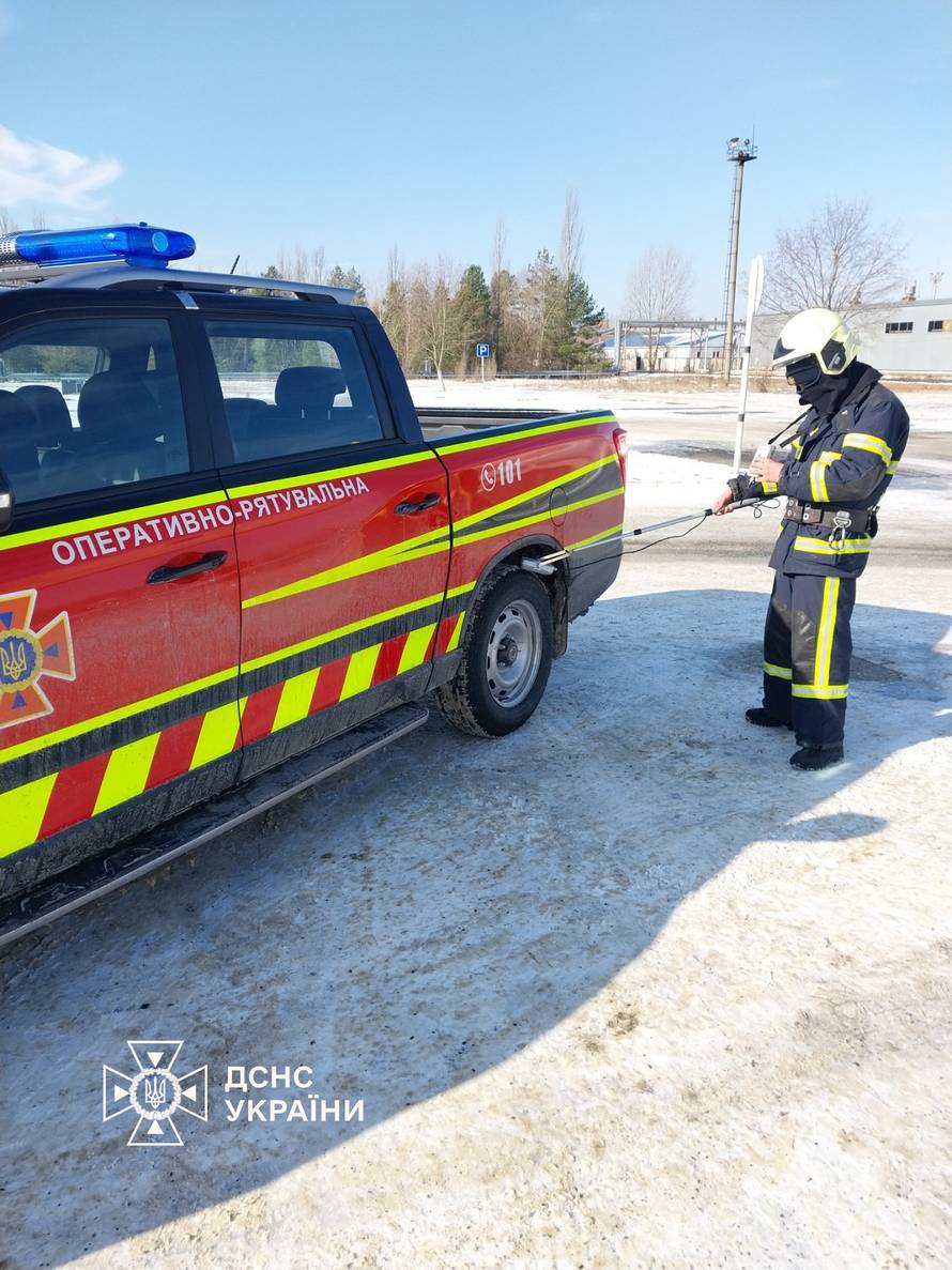 VIDEO Ukrajinski vatrogasci skidaju dio krova s Černobila: 'Na dva mjesta gori izolacija'