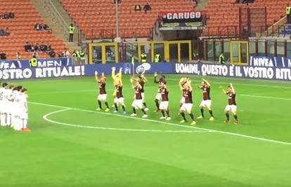 'Igrači' Milana prije utakmice plesali Haku, navijači bijesni