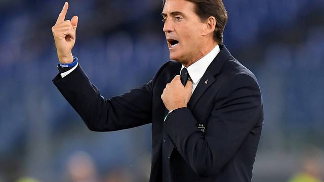FILE PHOTO: Italy coach Roberto Mancini