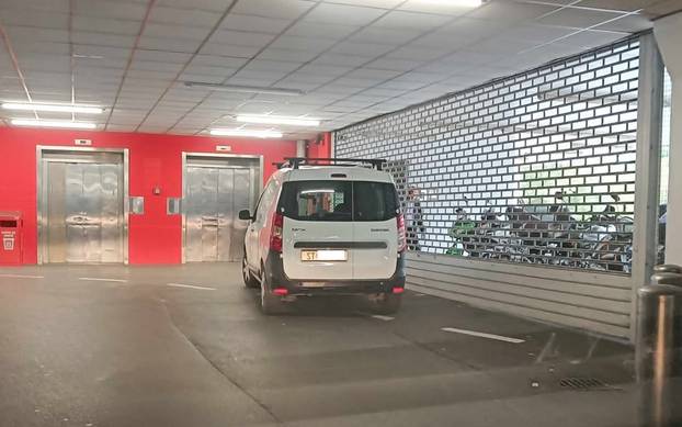 FOTO Bravo majstore, nije ti tu parking! Evo kako se parkira u Hrvatskoj, neke nije ni sram...