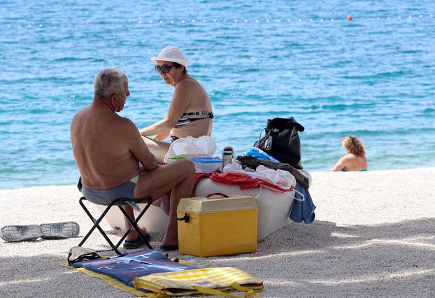 Split: Kupači na novoj plaži Žnjan