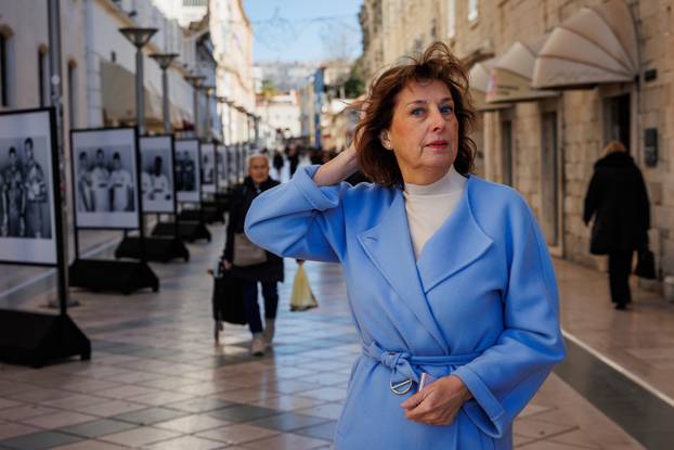 Split: Prikupljanje potpisa za predsjedničku kandidaturu Branke Lozo