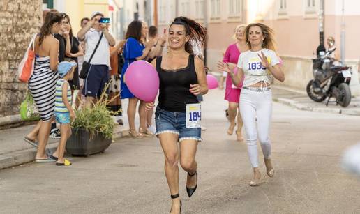 FOTO Pravo ludilo u Puli! Štikle 'letjele' cestom, pivo se točilo...