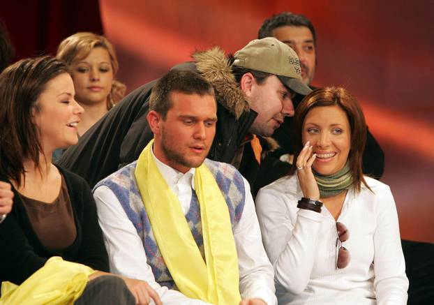 ARHIVA - Boris Novković s pjesmom 'Vukovi umiru sami' pobijedio na Dori 2005.