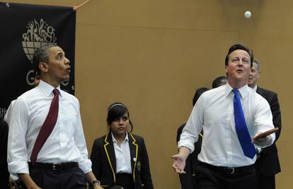 Obama igrao stolni tenis nakon kraljevskog dočeka u Londonu