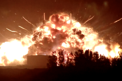 VIDEO Mo&zcaron;e li velika eksplozija Bezosove rakete biti udarac i za planove NASA-e oko Mjeseca?
