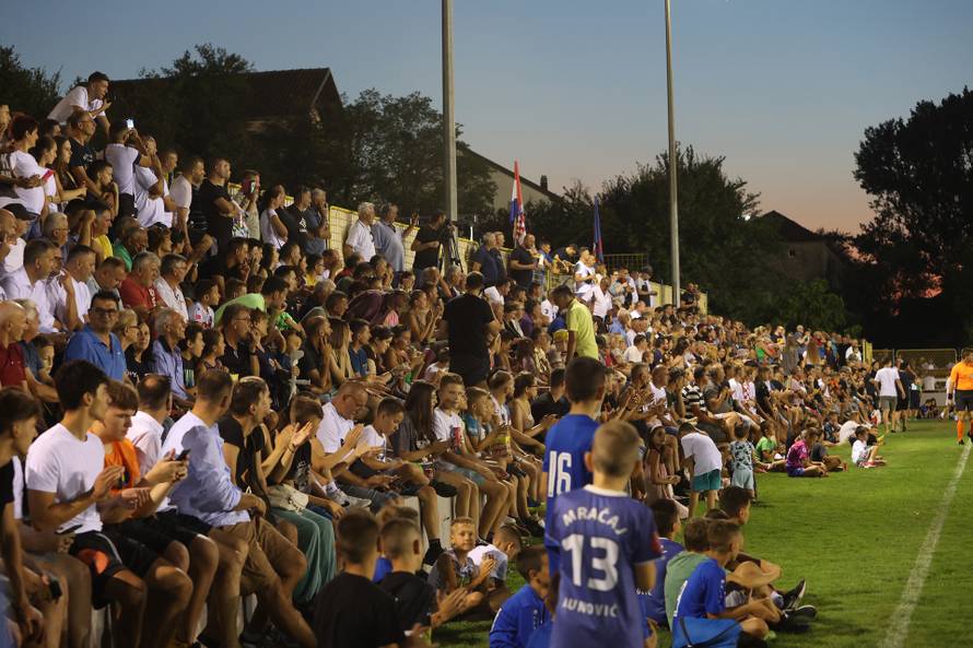Svečanost u Općini Runovići gdje igra nogometni klub Mračaj