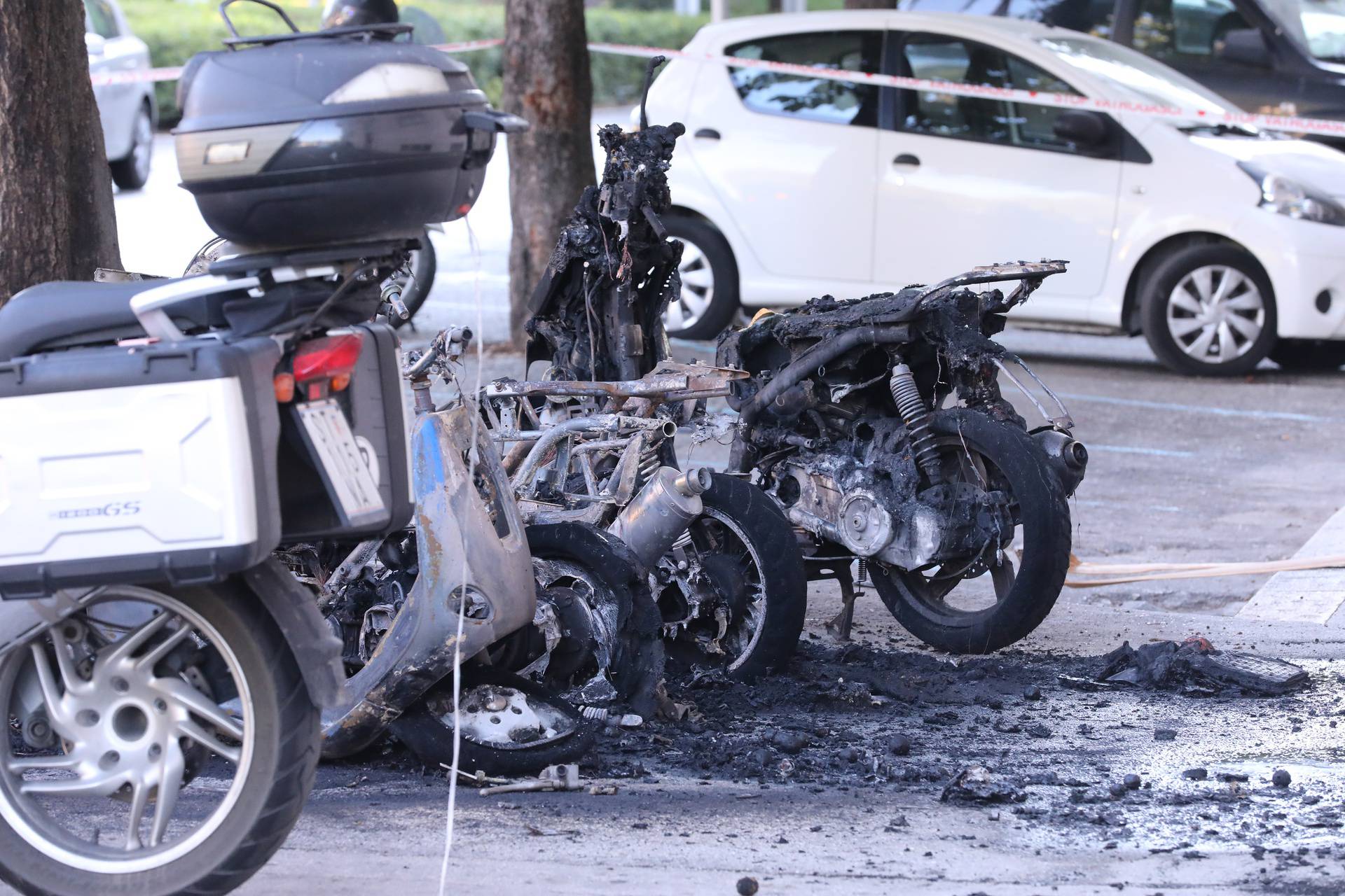 Split: U ranim jutarnjim satima gorjeli motocikli u Gundulićevoj ulici