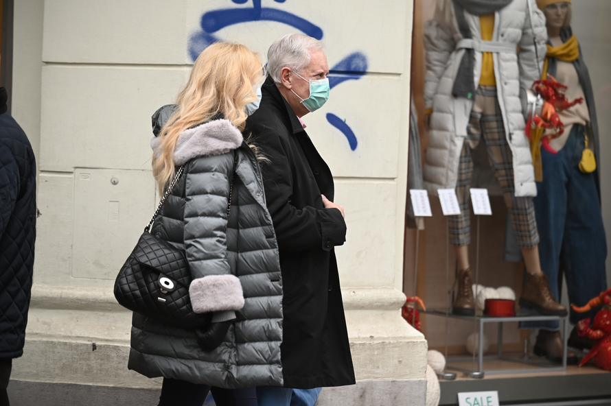 Dikan opet ljubi? Šetao centrom Zagreba s plavušom pod ruku...