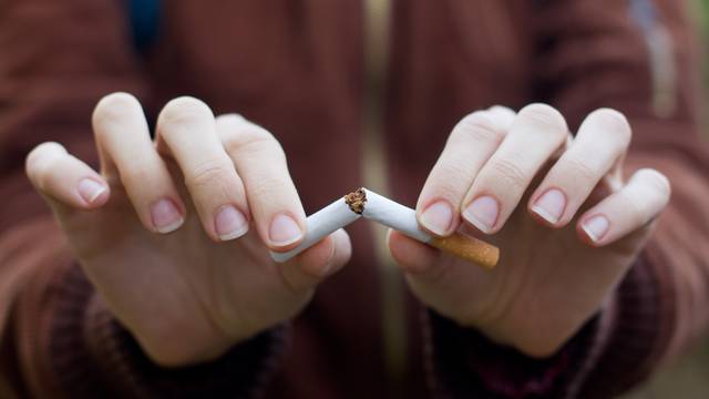 Odlični razlozi zašto je bolje biti nepušač: Evo što se sve događa u tijelu kad bacite cigaretu