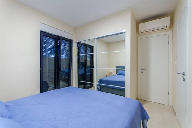 FOTO Kakva vila! Prodaju je na Šolti. Grijani bazen, a more na 150 metara. Saznali smo cijenu