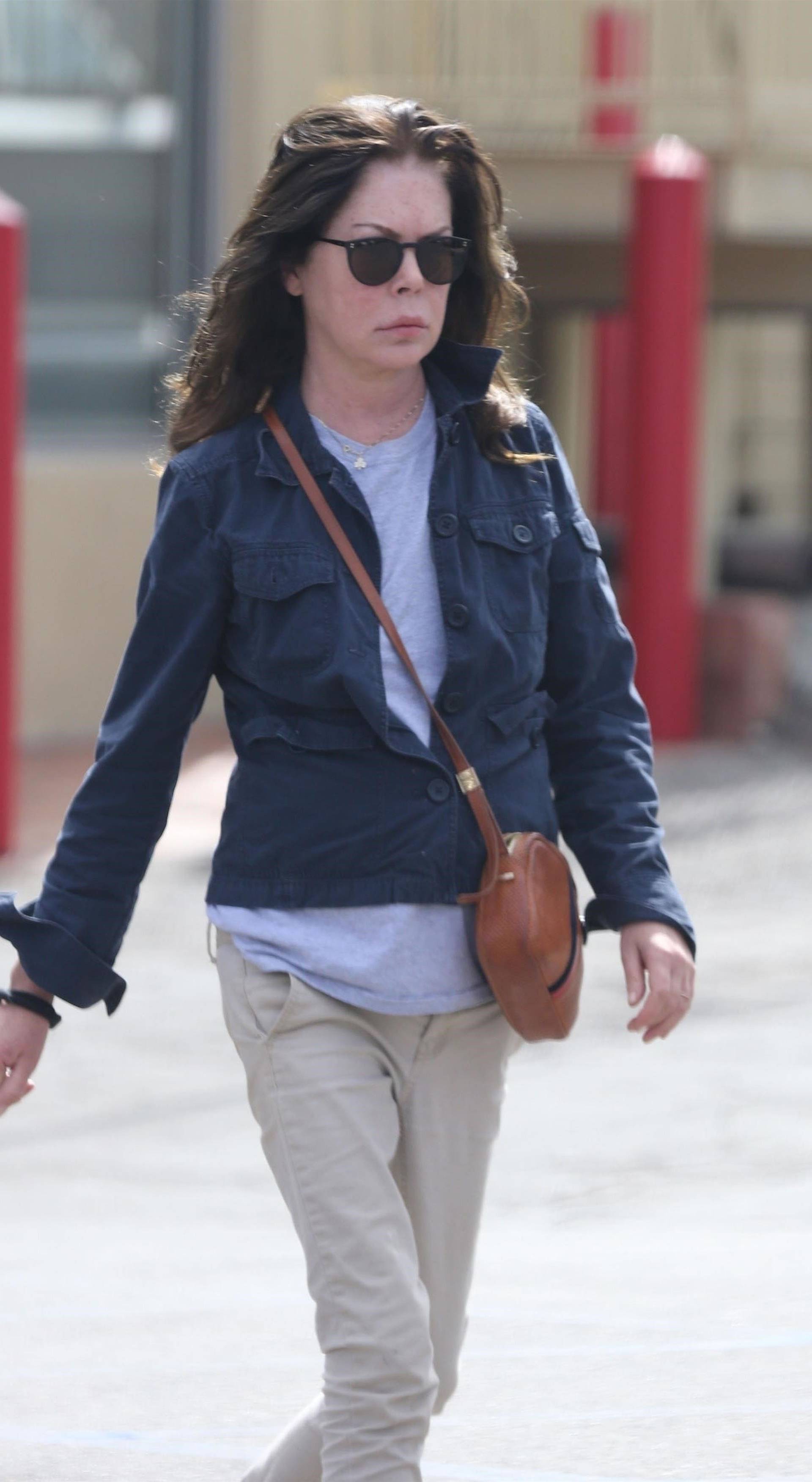 *EXCLUSIVE* Lara Flynn Boyle does some shopping at Walgreens