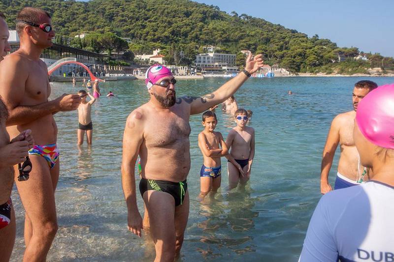 Ribafish zapoÄeo projekt RokOtok plivanjem od Dubrovnika do Äiova