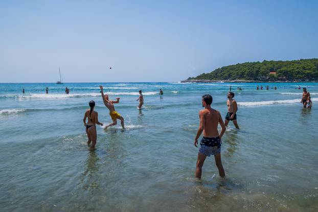 Lumbarda: Pjesčana plaža Pržina na južnoj strani Korčule 