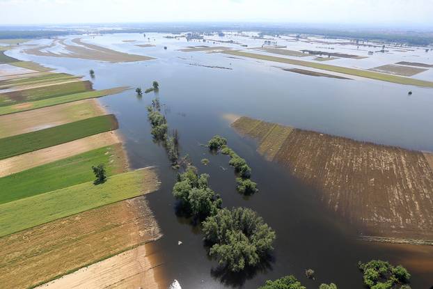 ARHIVA - 2014. Katastrofalne poplave u Gunji