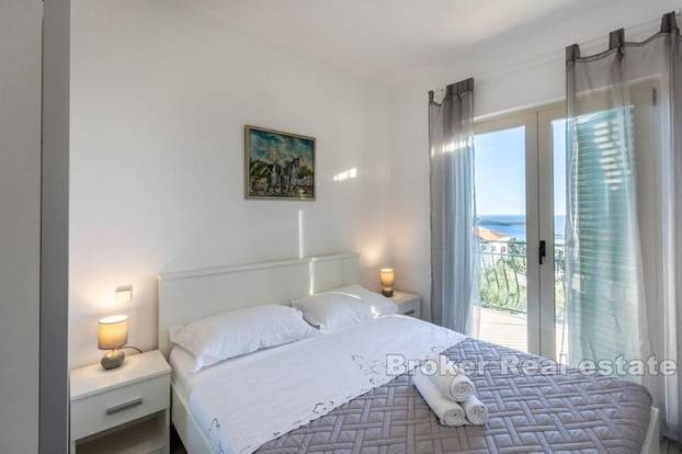 FOTO Kupite kuću s bazenom, a dobijete restoran u prizemlju, bazen i pogled na Rogoznicu!