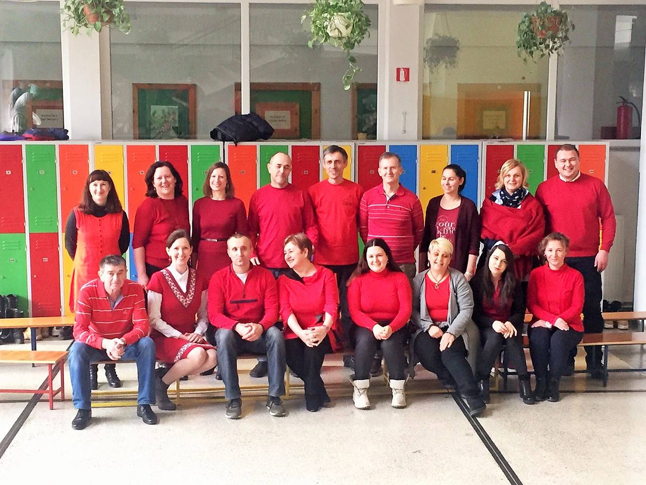 Humanitarna akcija: Školarci u Bregani odjenuli crvenu odjeću