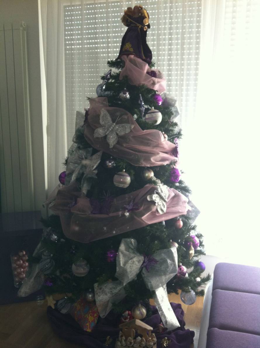 Šaljite fotografije božićnih jelki i osvojite vrijednu nagradu...