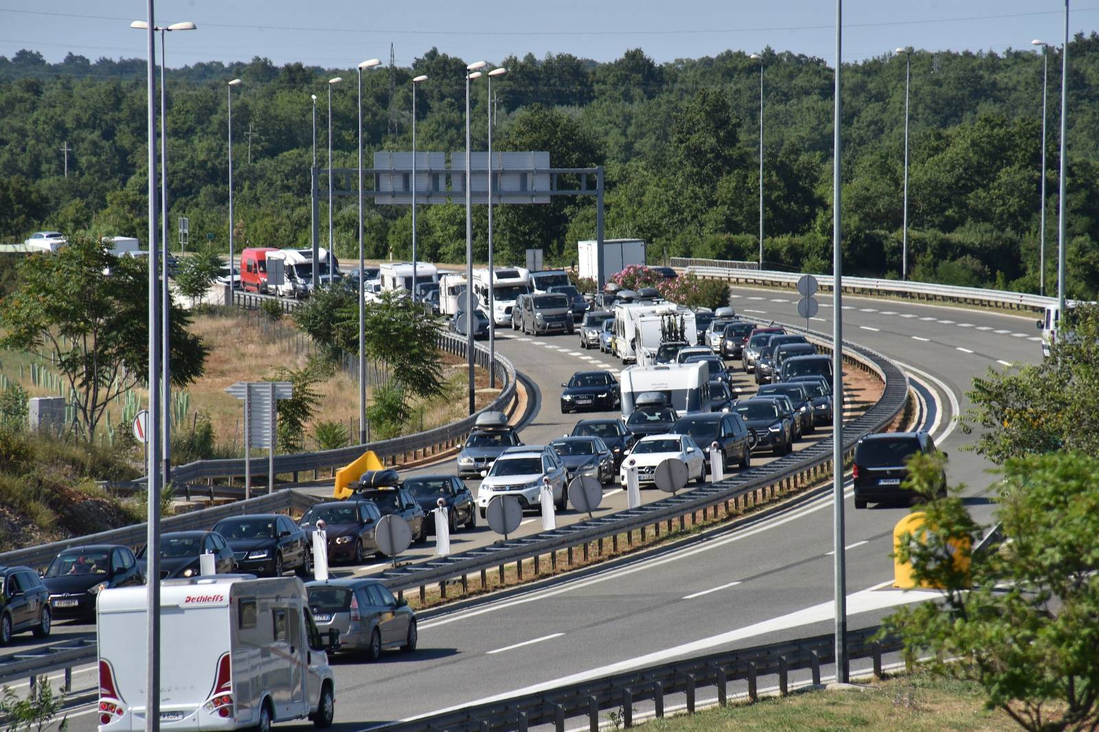 Buje: GuÅ¾ve na cijelom Istarskom ipsilonu