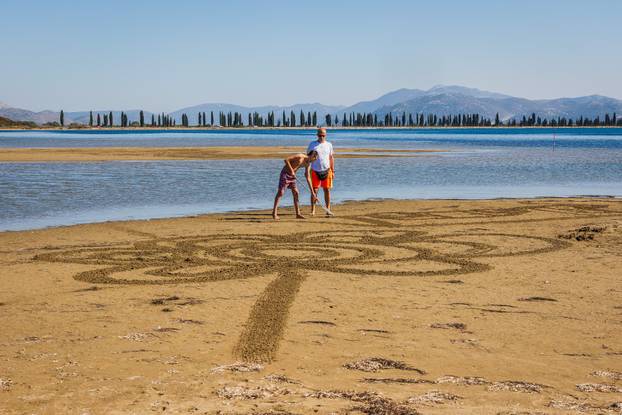 Ušće Neretve: Festival Sand Art festival gdje umjetnici crtaju u pijesku