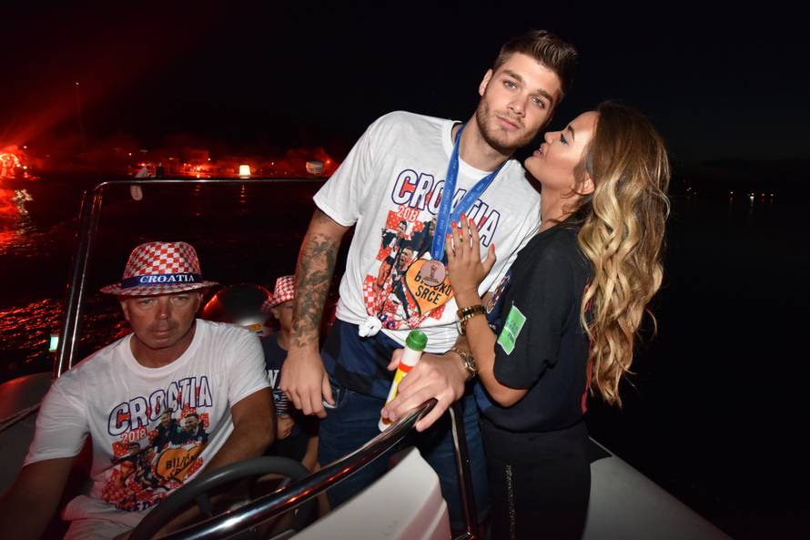 MjeÅ¡tani Bilica organizirali doÄek za srebrnog reprezentativca Duju Äaletu-Cara