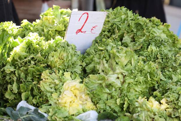 Šibenik: Ponuda vo?a i povr?a na tržnici