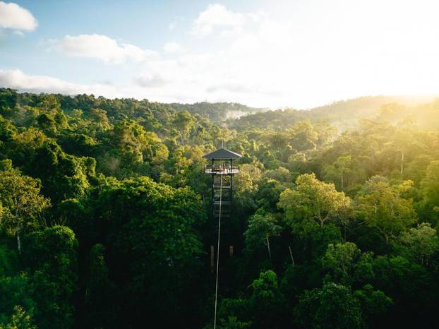 FOTO Najneobičniji hotel na svijetu: Do ovog resorta u Kambodži stiže se zip-lineom!