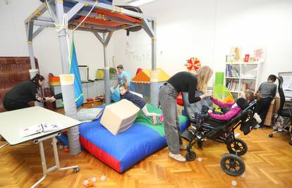 Mame iz Karlovca našle su rješenje. Zašto je toliki  problem dati im dugoročnu podršku?