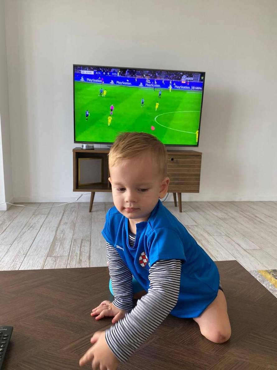 Mali navijač: Šimun iz daleke Amerike pratio Dinamov meč