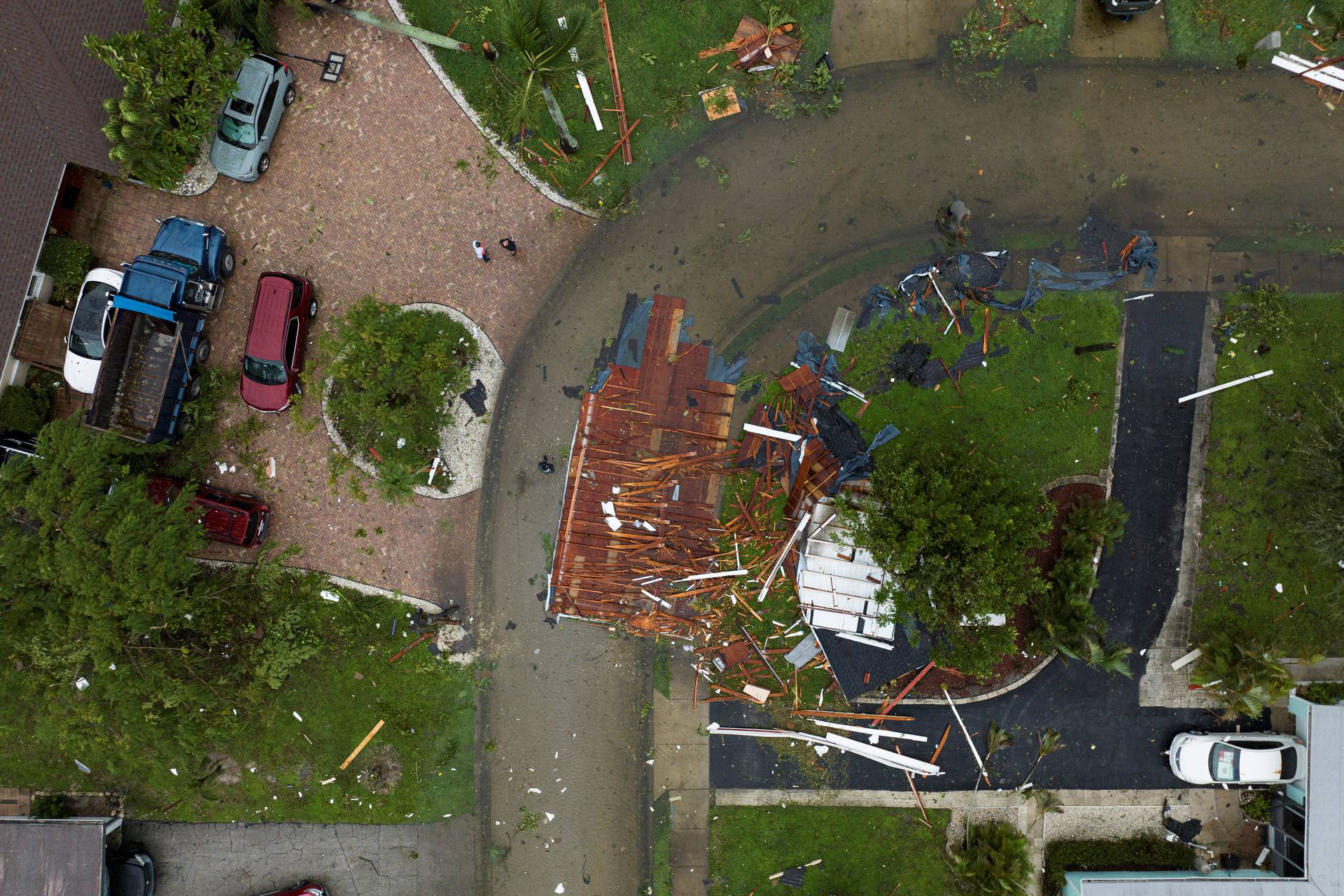 Hurricane Milton approaches Fort Myers, Florida