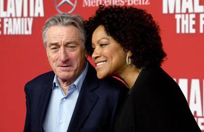 De Nira muči bivša žena: Tjera ga pred kamere pa se on svađa