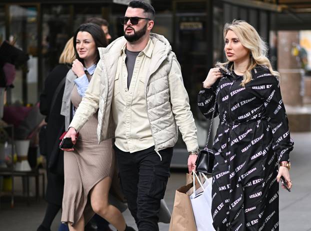 Zagreb: Influencerica Petra Meštrić u društvu prijatelja na špici