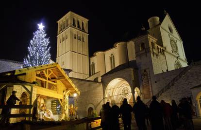 Advent u pitoresknom Asizu sve osvaja šarmom i običajima