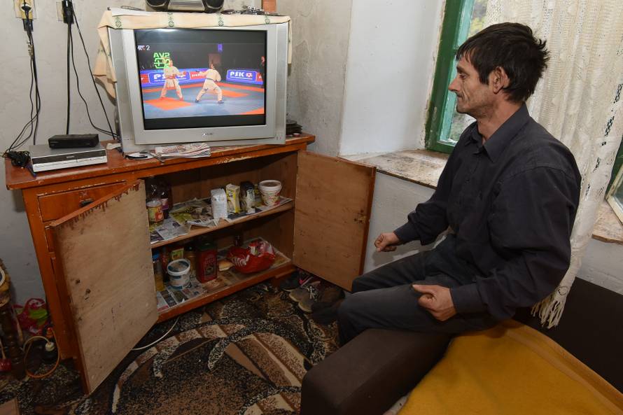 Vapaj: Jedem svaki treći dan i živim u zgradi koja se raspada