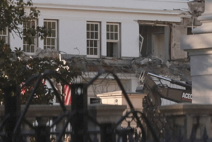 Trump gradi plesnu dvoranu, počeli su rušiti dio Bijele kuće