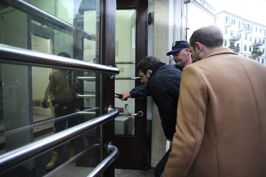 Rijeka: Privodjenje osumnjicenih na ispitivanje u USKOK