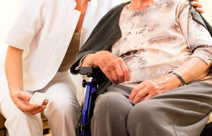 Za domove za starije: HZJZ dao upute za suzbijanje zaraze