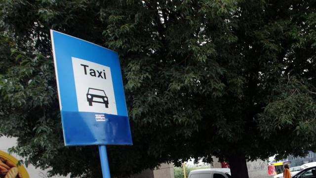 Taksist udario Nizozemku: Navodno se žalila na uslugu