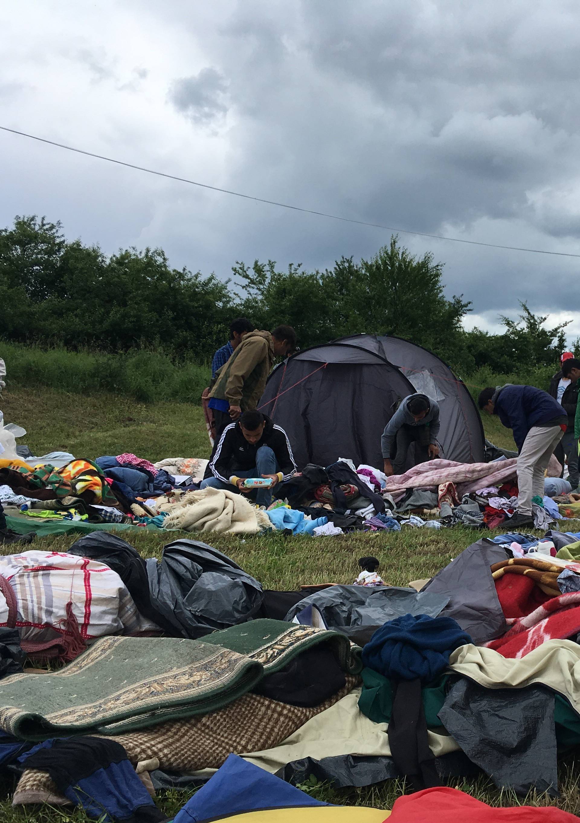 Uz hrvatsku granicu: Epidemija svraba je među migrantima...