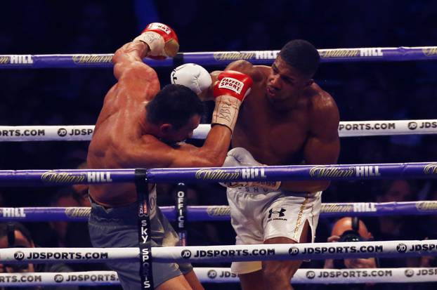 Anthony Joshua in action with Wladimir Klitschko