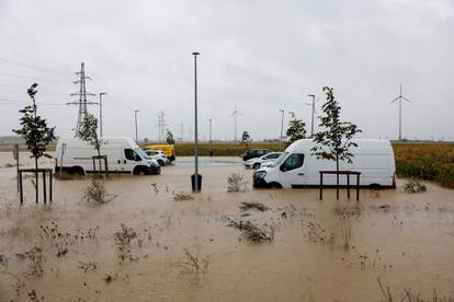 FOTO Poplave poharale Europu, u Austriji poginuo vatrogasac: 'Još nije gotovo, najgore dolazi'