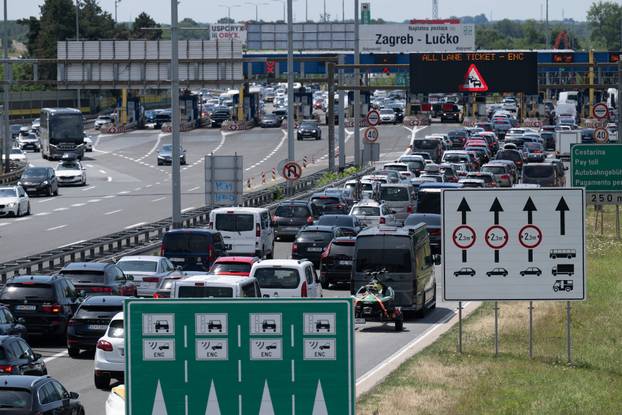 Zagreb: Gužve na naplatnoj postaji Lučko