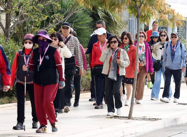 Šibenik prepun grupa turista