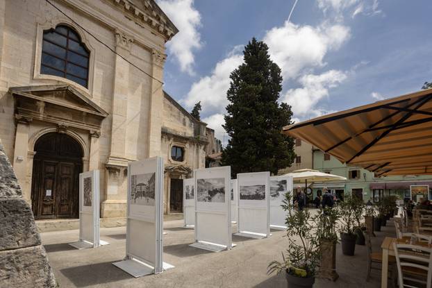 Pula: Izložba "Istra naših starih” na Trgu sv. Tome