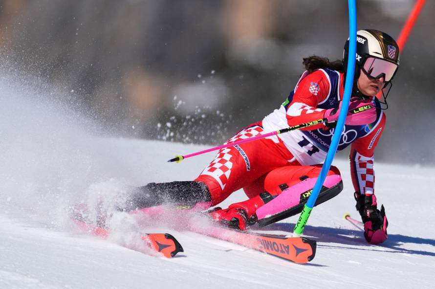 Alpine Skiing - Women's Slalom Run 1