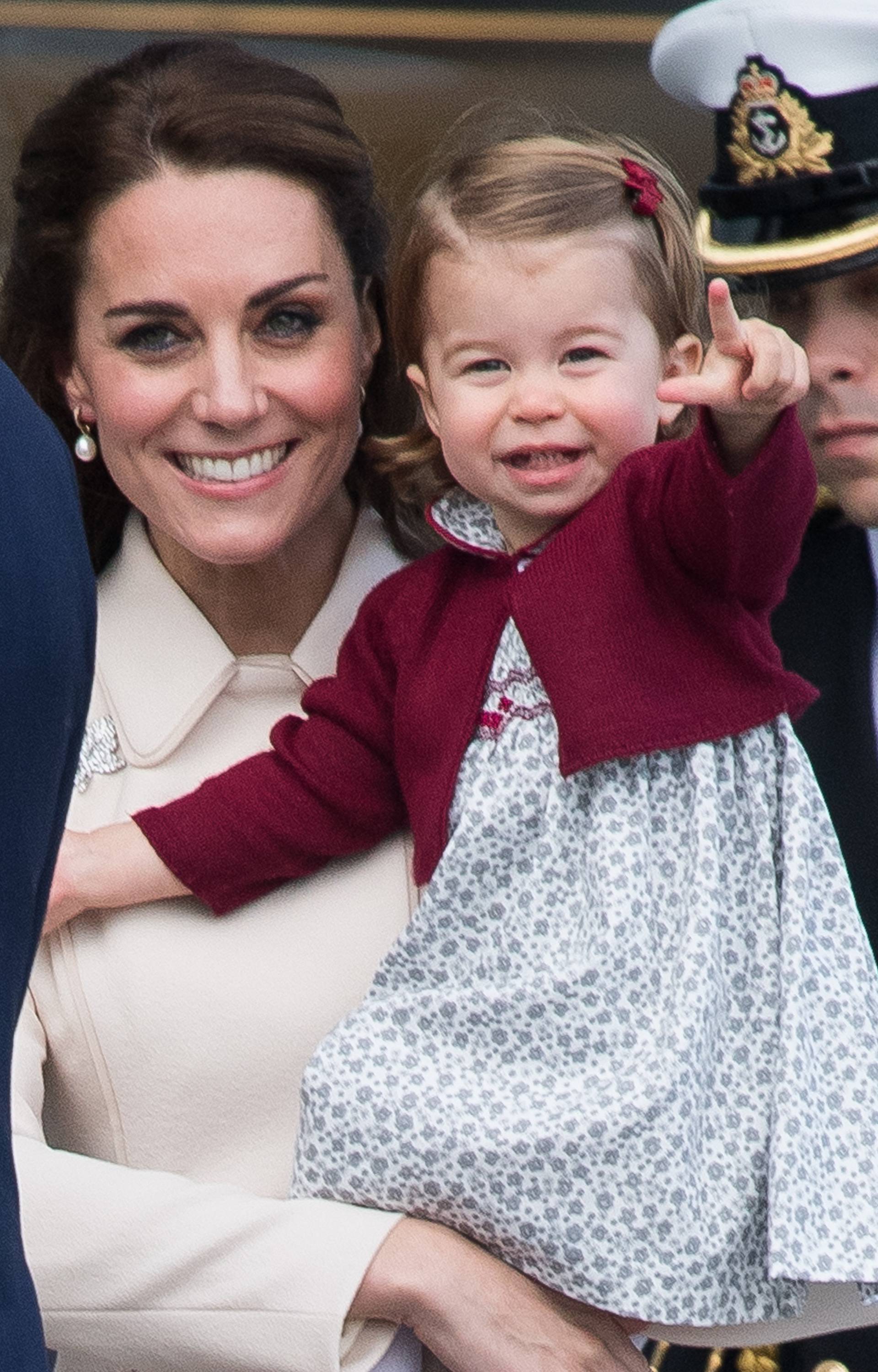 Duchess of Cambridge expecting third child